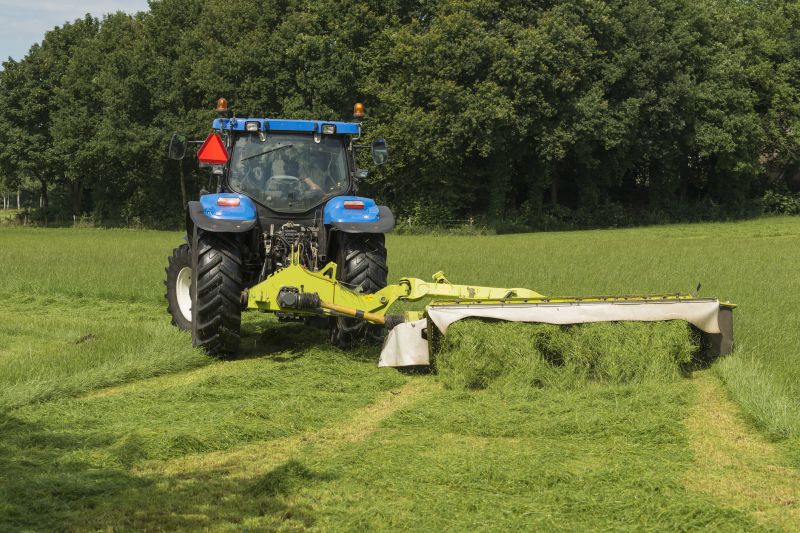 Tractor Mowing in Waldorf, MD